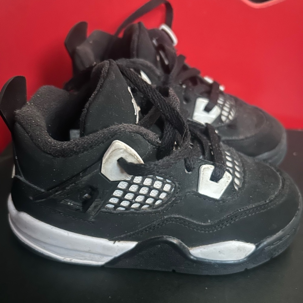 Jordan 4